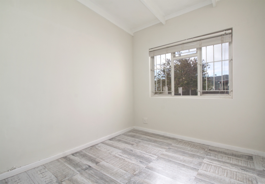 4 Bedroom Property for Sale in Capri Western Cape